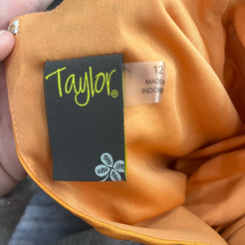 Taylor Yellow and White Puff Sleeve Sundress - Picture 14 of 14